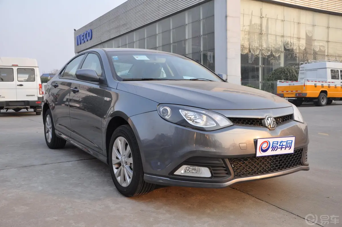 MG6三厢 Magnette 1.8DVVT 自动 精英版外观