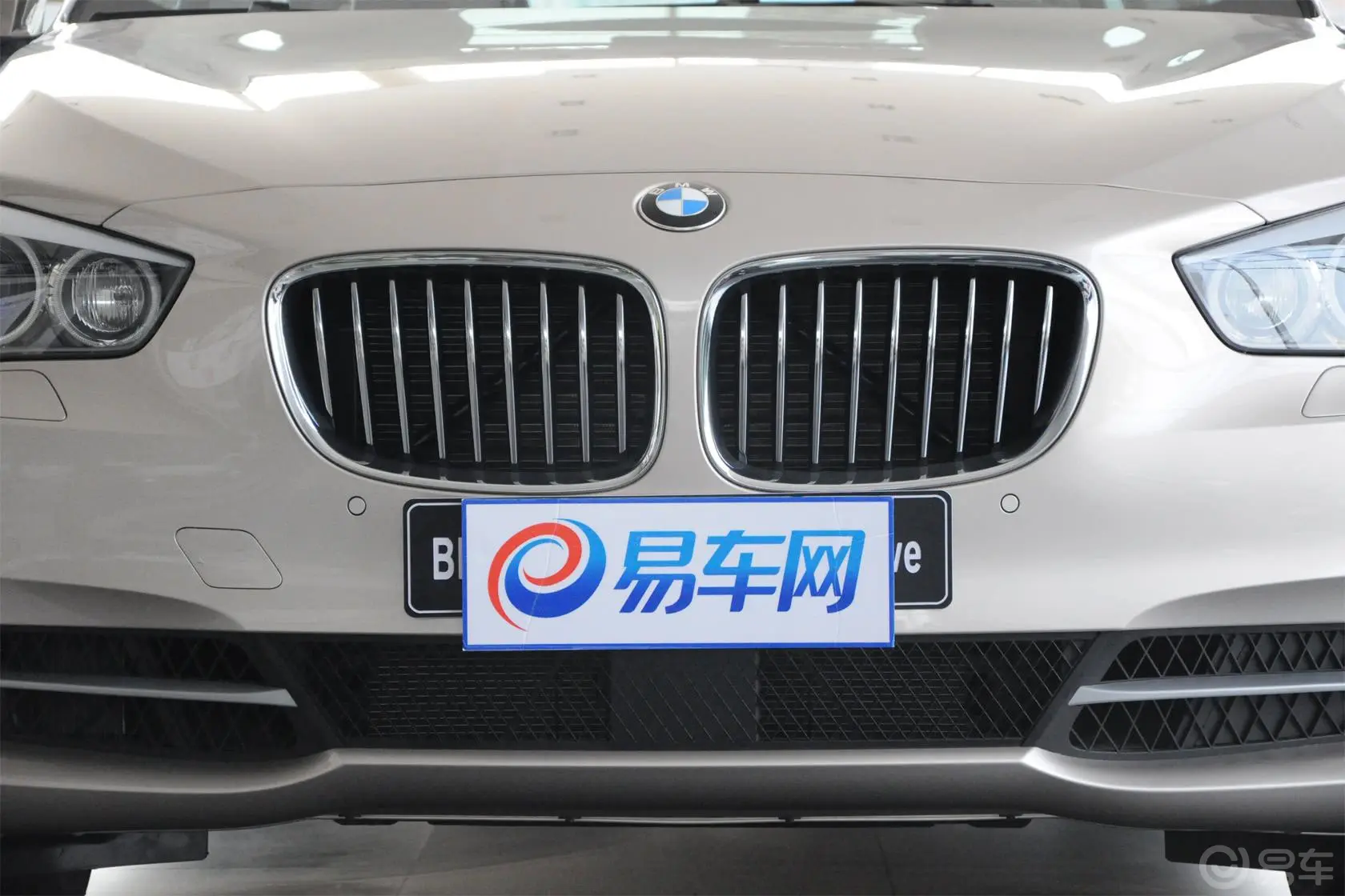 宝马5系GT535i xDrive 豪华型外观