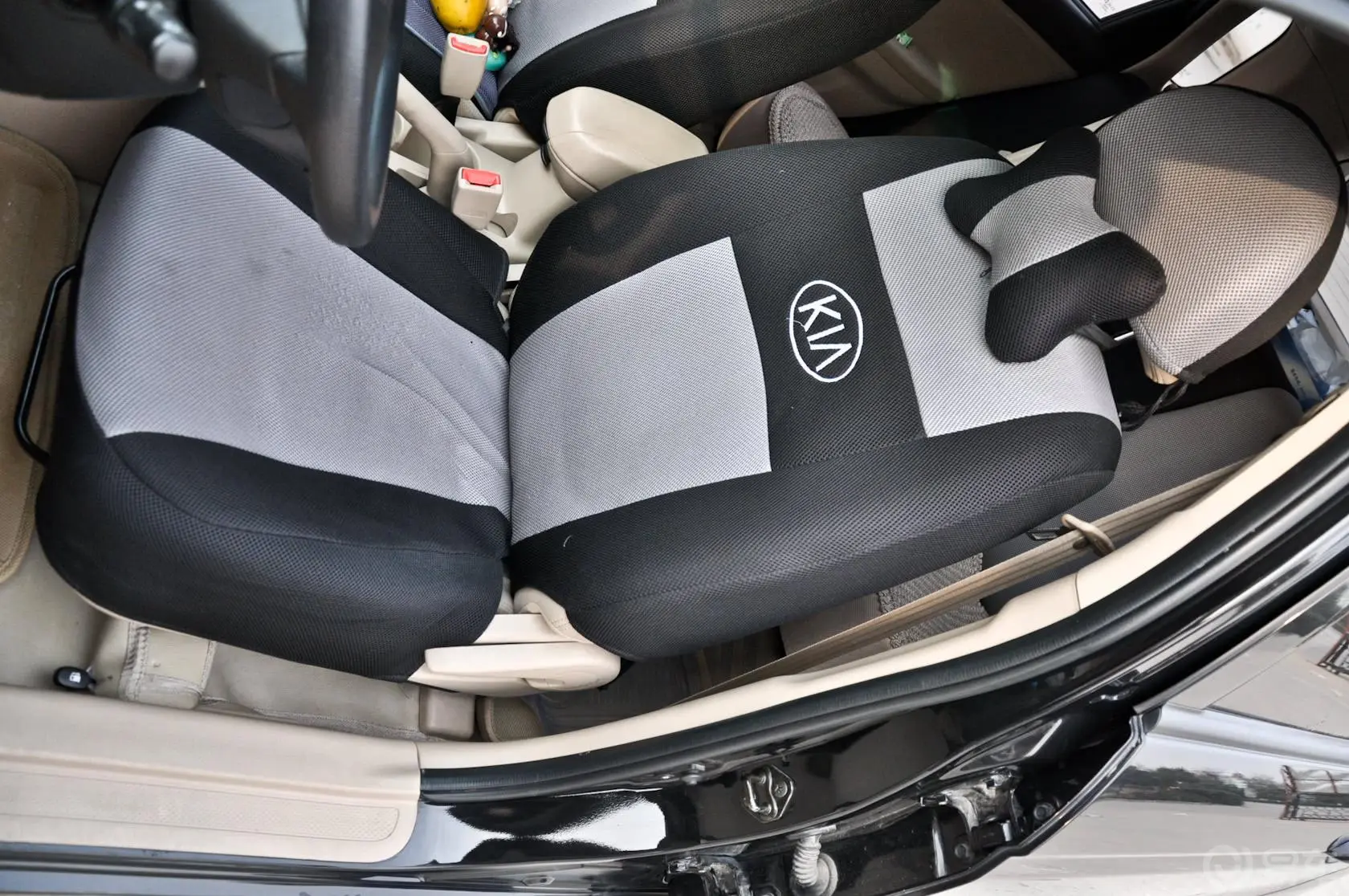 赛拉图欧风 1.6L GL M/T驾驶员座椅
