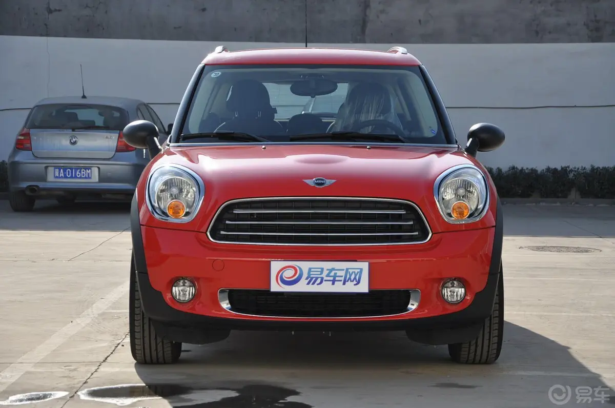 MINI COUNTRYMAN1.6L ONE正前水平