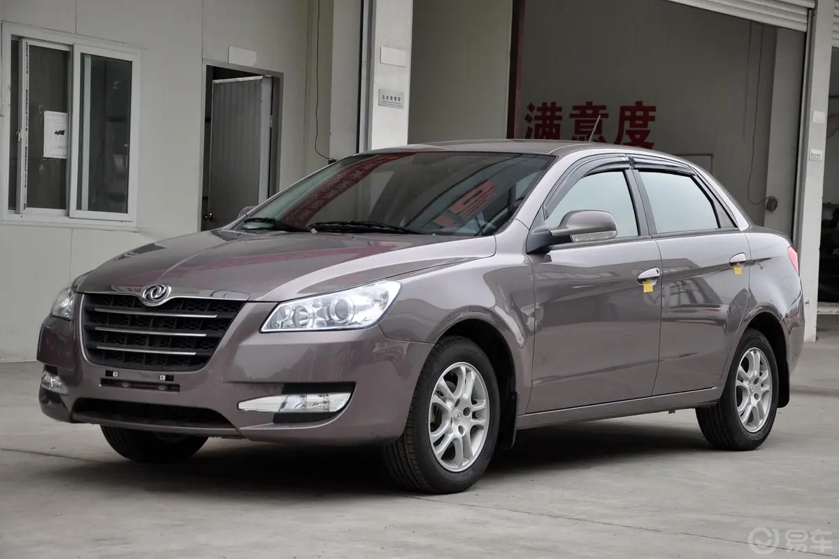 风神S301.6L 手动 尊雅型外观