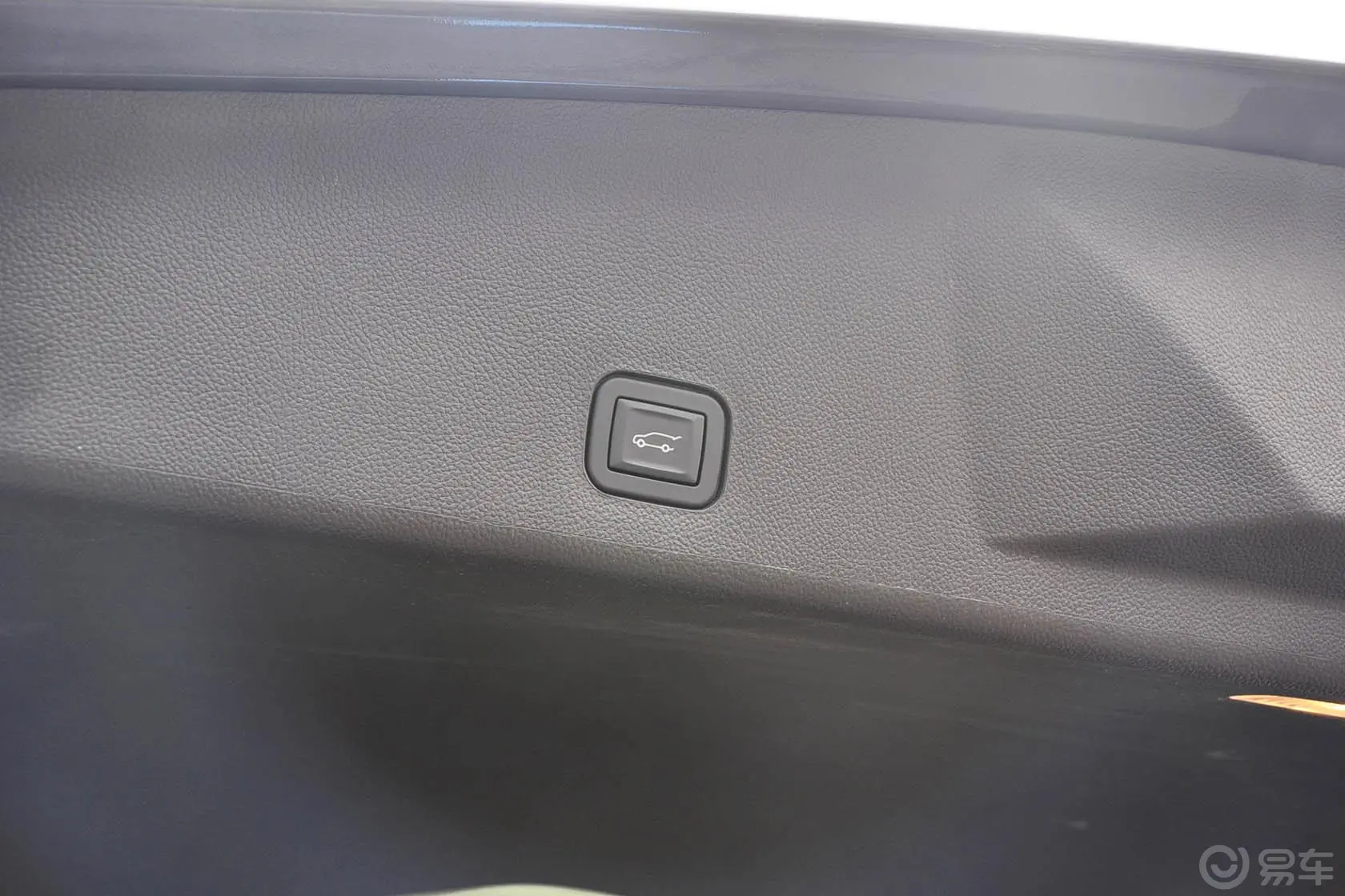 凯迪拉克SRX旗舰版仪表盘背光显示