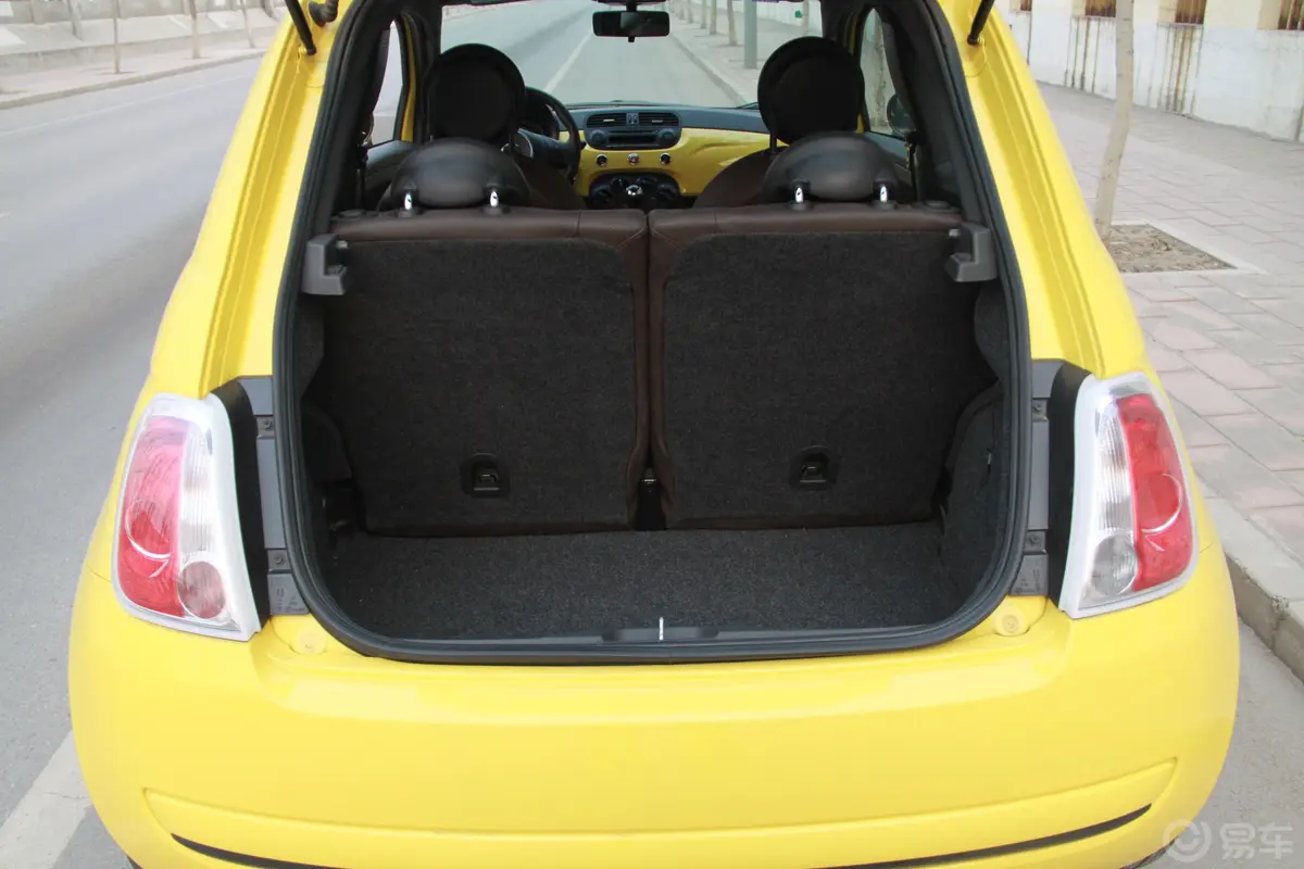 菲亚特5001.4L 自动 Sport 运动版行李箱空间