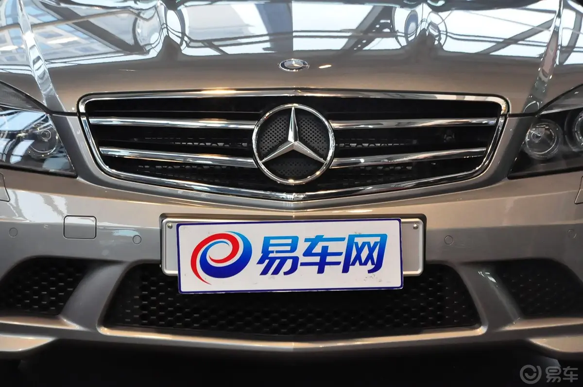 奔驰C级 AMGC 63 AMG 高性能版外观