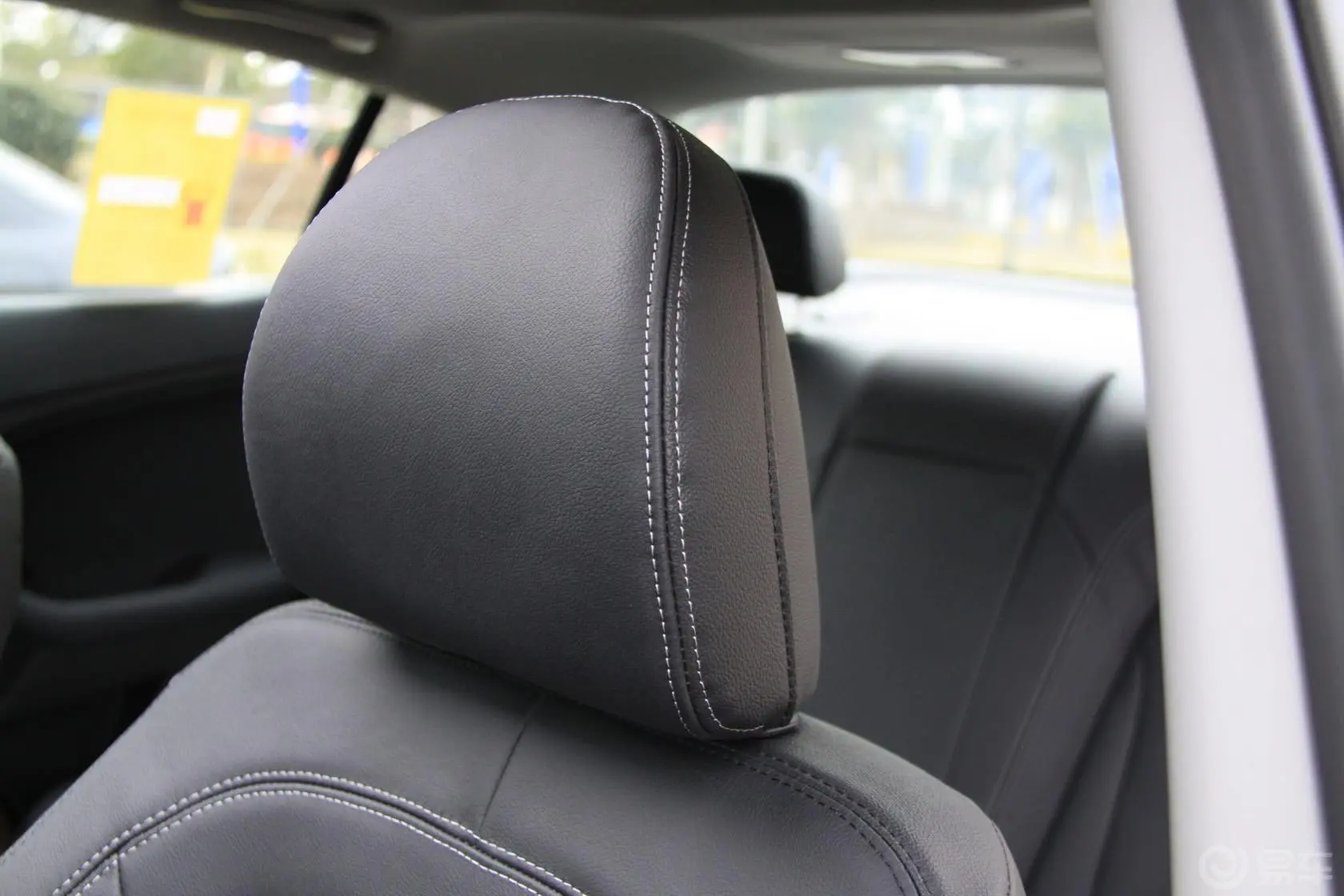 起亚K52.0L 自动 Premium驾驶员头枕