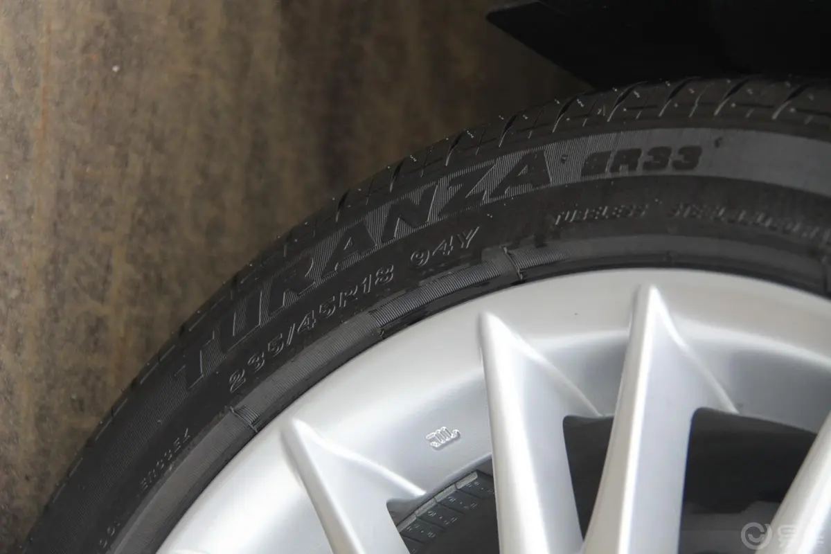 雷克萨斯GS350 F SPORT轮胎规格