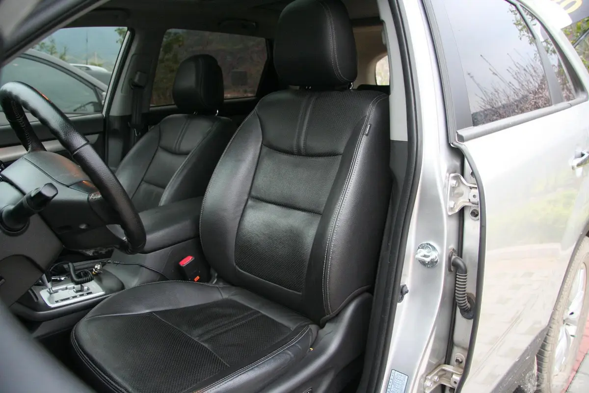 索兰托2.4L 汽油 至尊版驾驶员座椅
