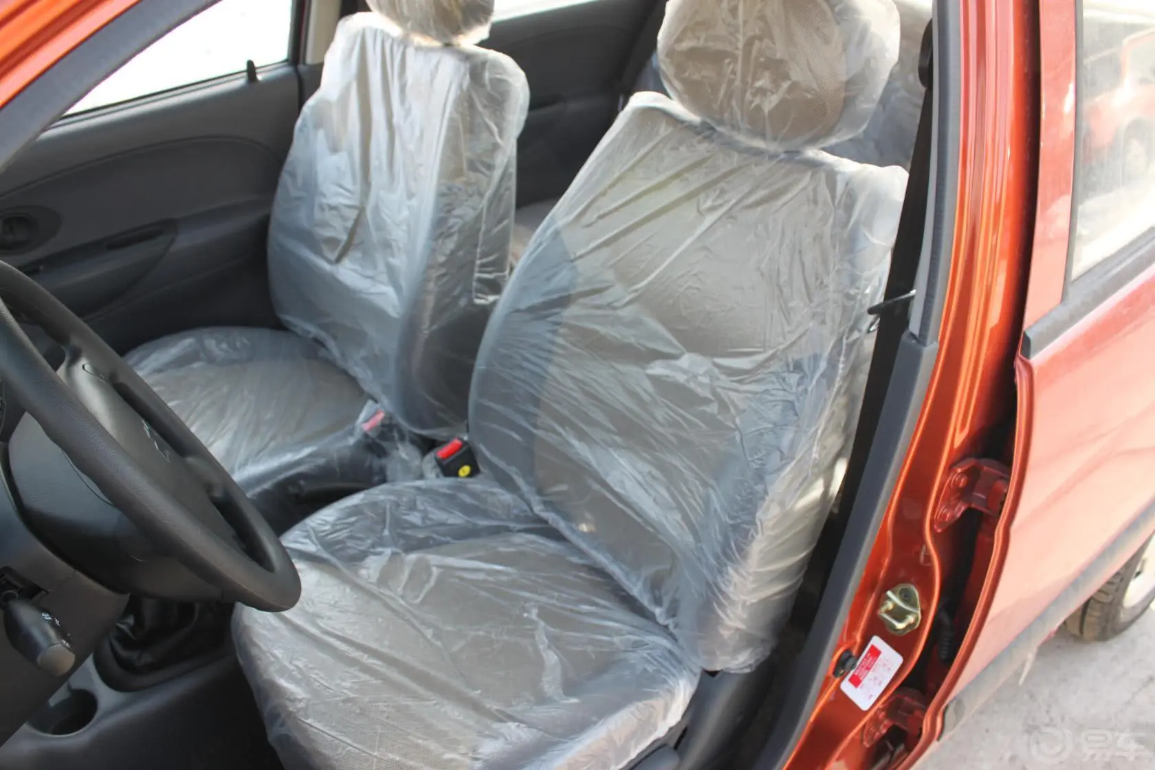 乐驰P—TEC 1.0MT 优越型驾驶员座椅