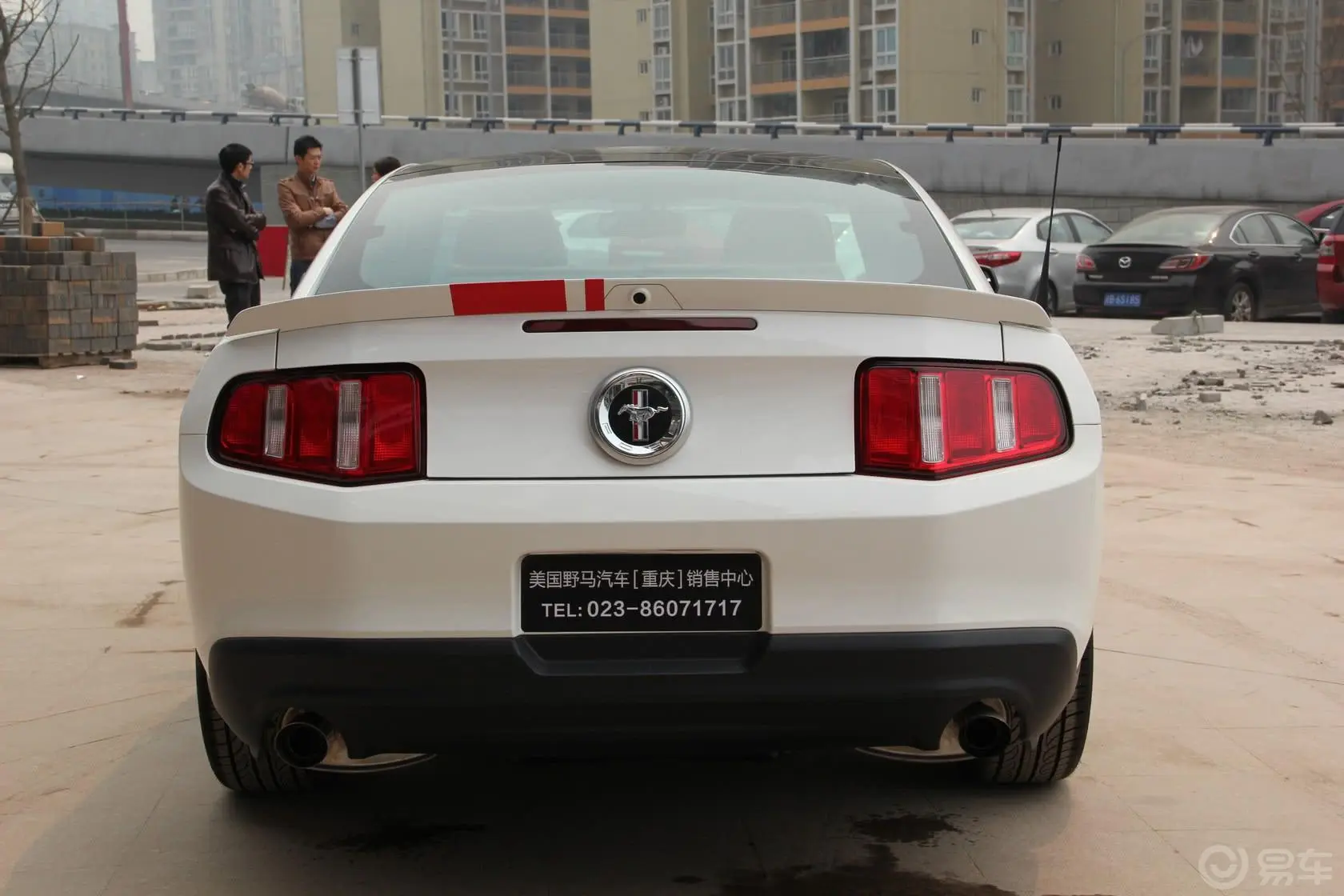 MustangV6 3.7L 自动  豪华版 高配正后水平