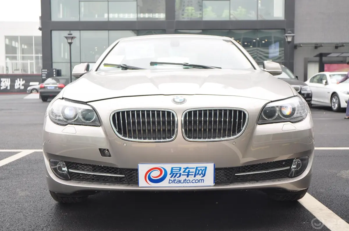 宝马5系(进口)520i 典雅型外观