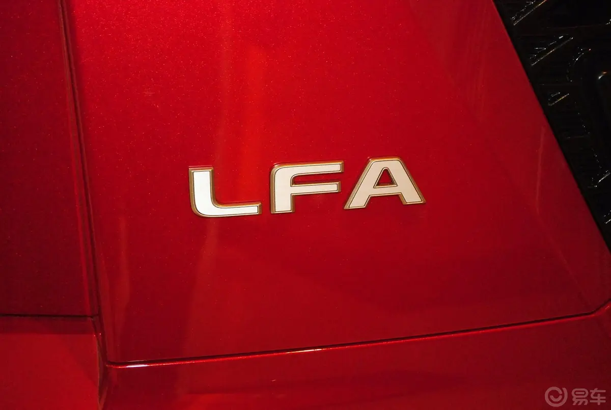 雷克萨斯LFA4.8L尾标