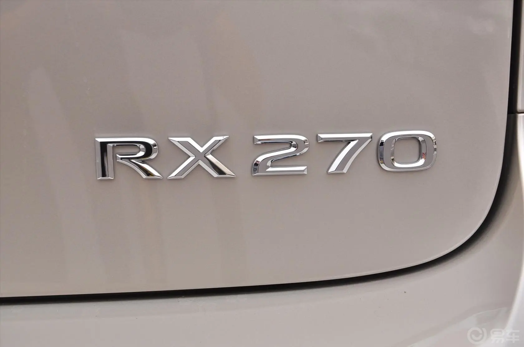 雷克萨斯RX270 豪华版尾标