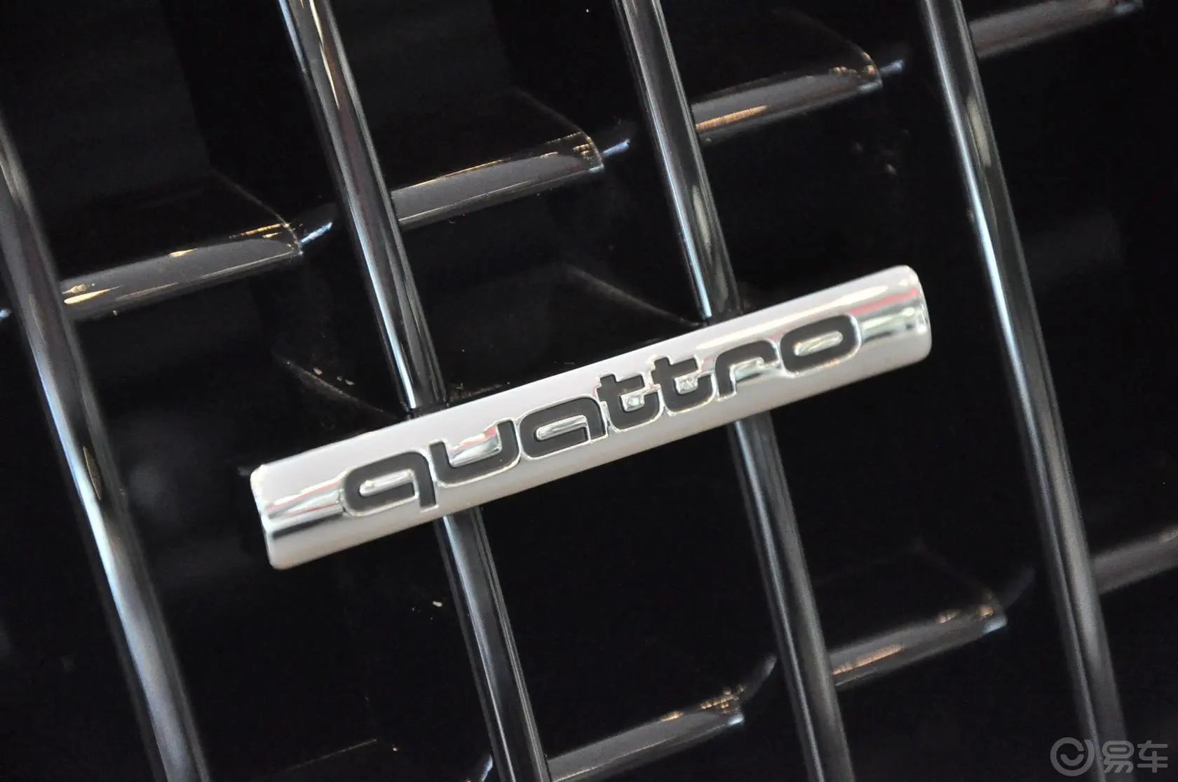 奥迪Q5(进口)2.0 TFSI Hybrid quattro外观