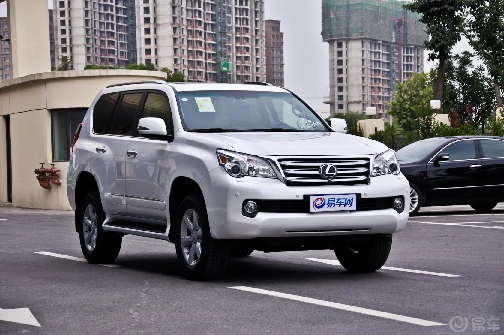 雷克萨斯GX400 4.0L 手自一体外观