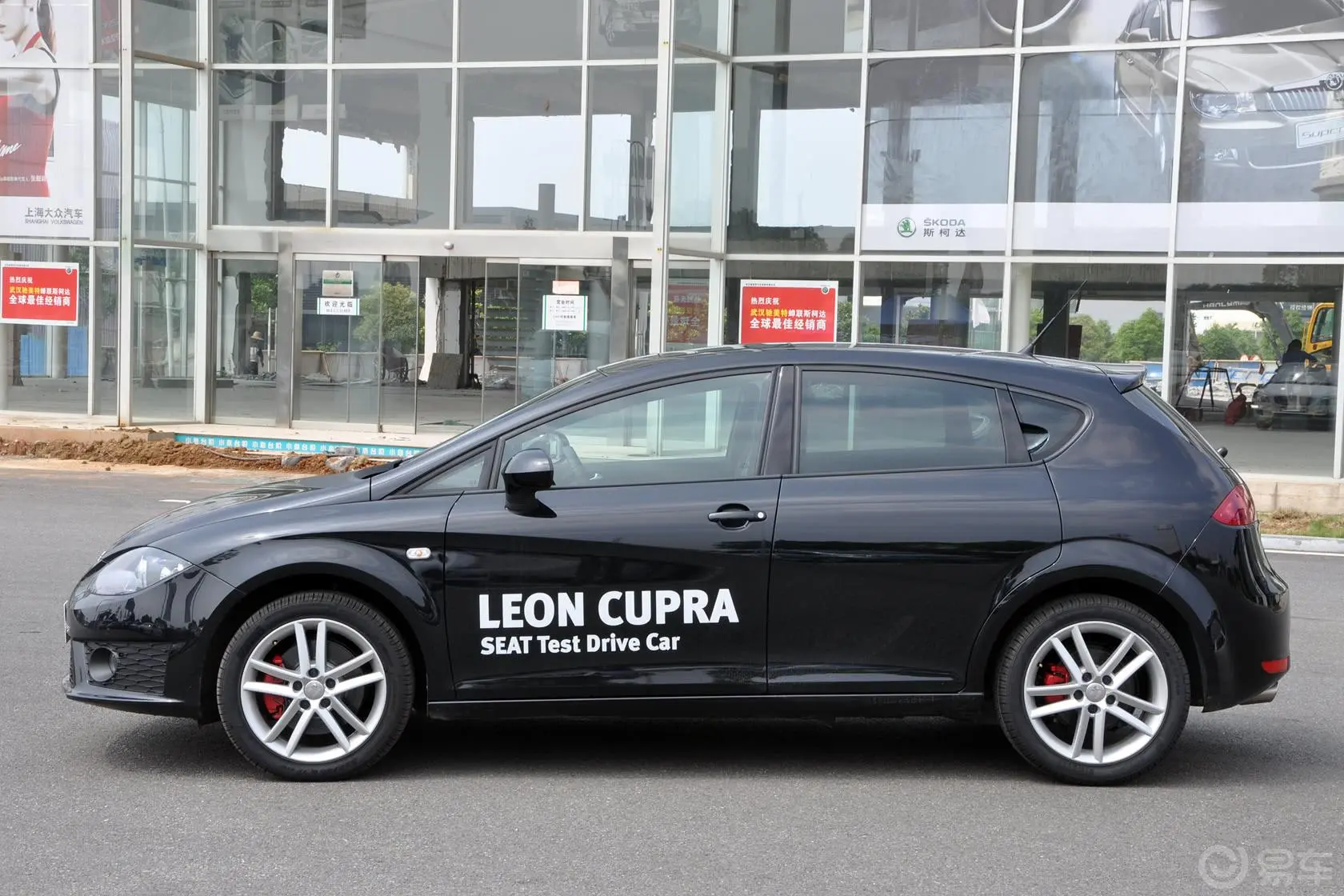 西雅特LEONCUPRA 2.0T 双离合外观