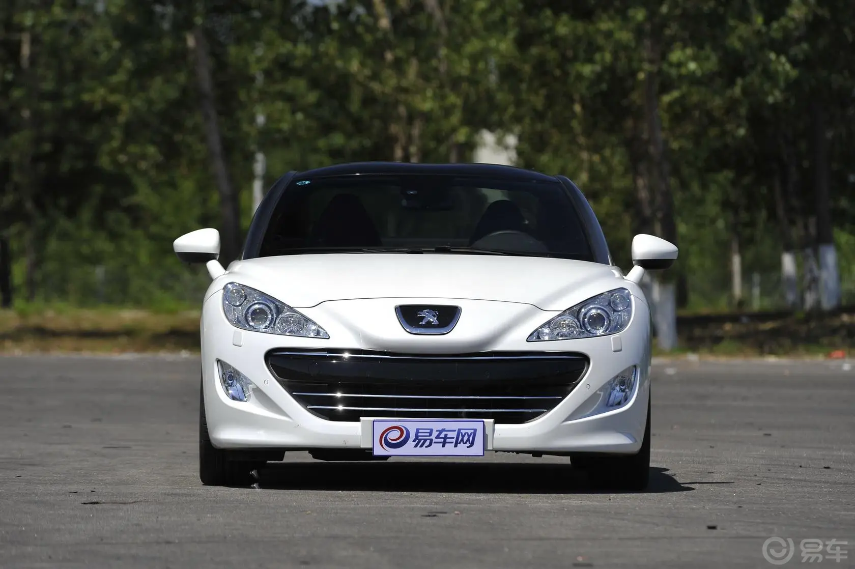 标致RCZ1.6T 自动 豪华运动型正前水平