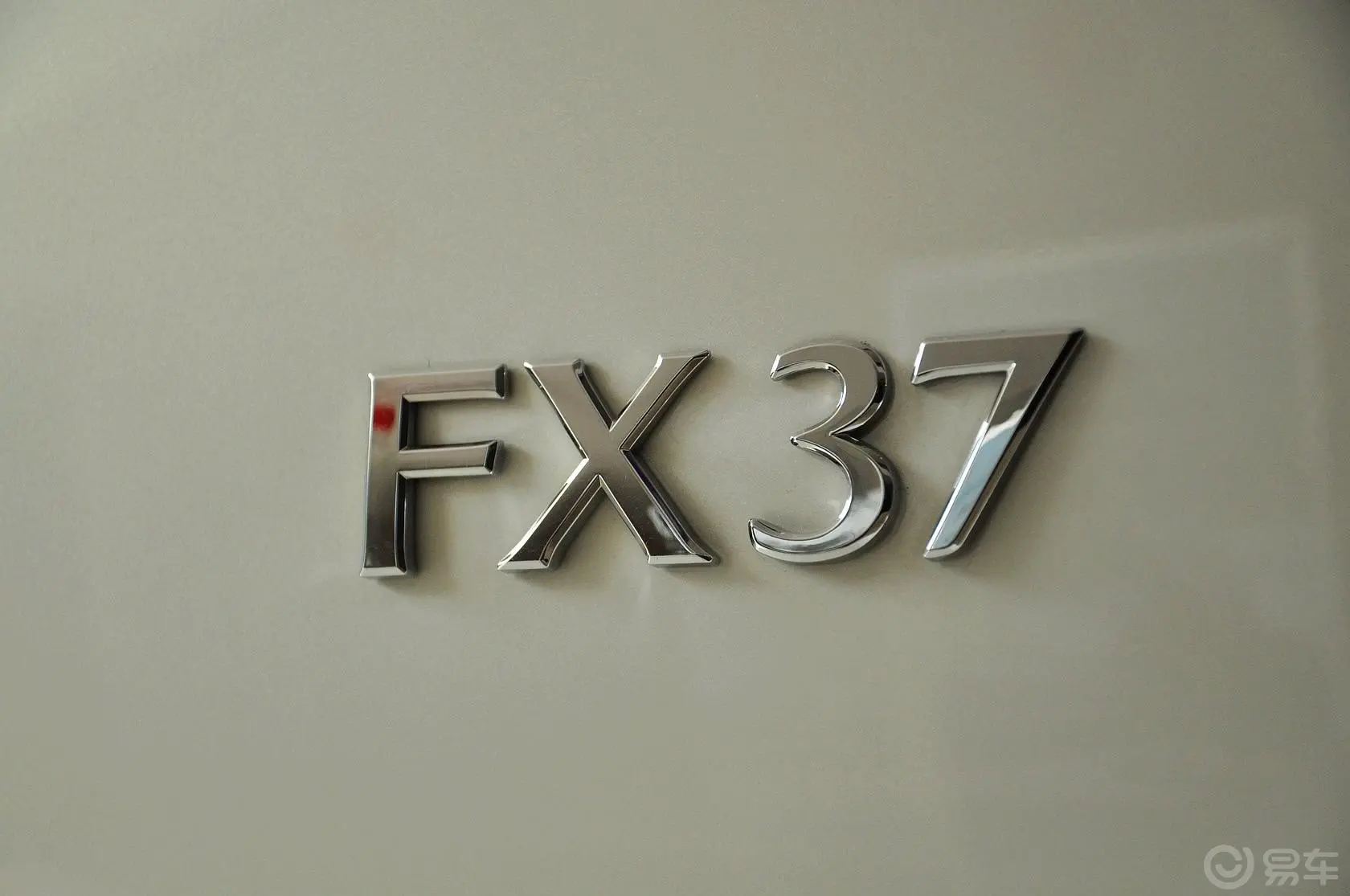 英菲尼迪FX37 五周年限量版尾标