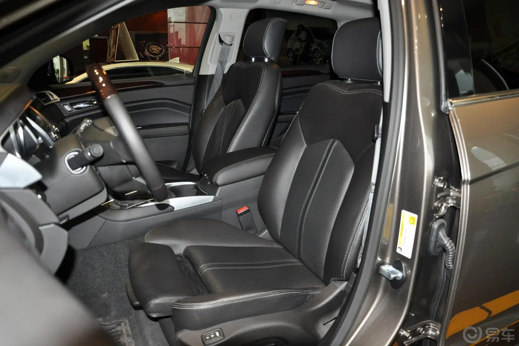 凯迪拉克SRX3.0L 手自一体 豪华版驾驶员座椅