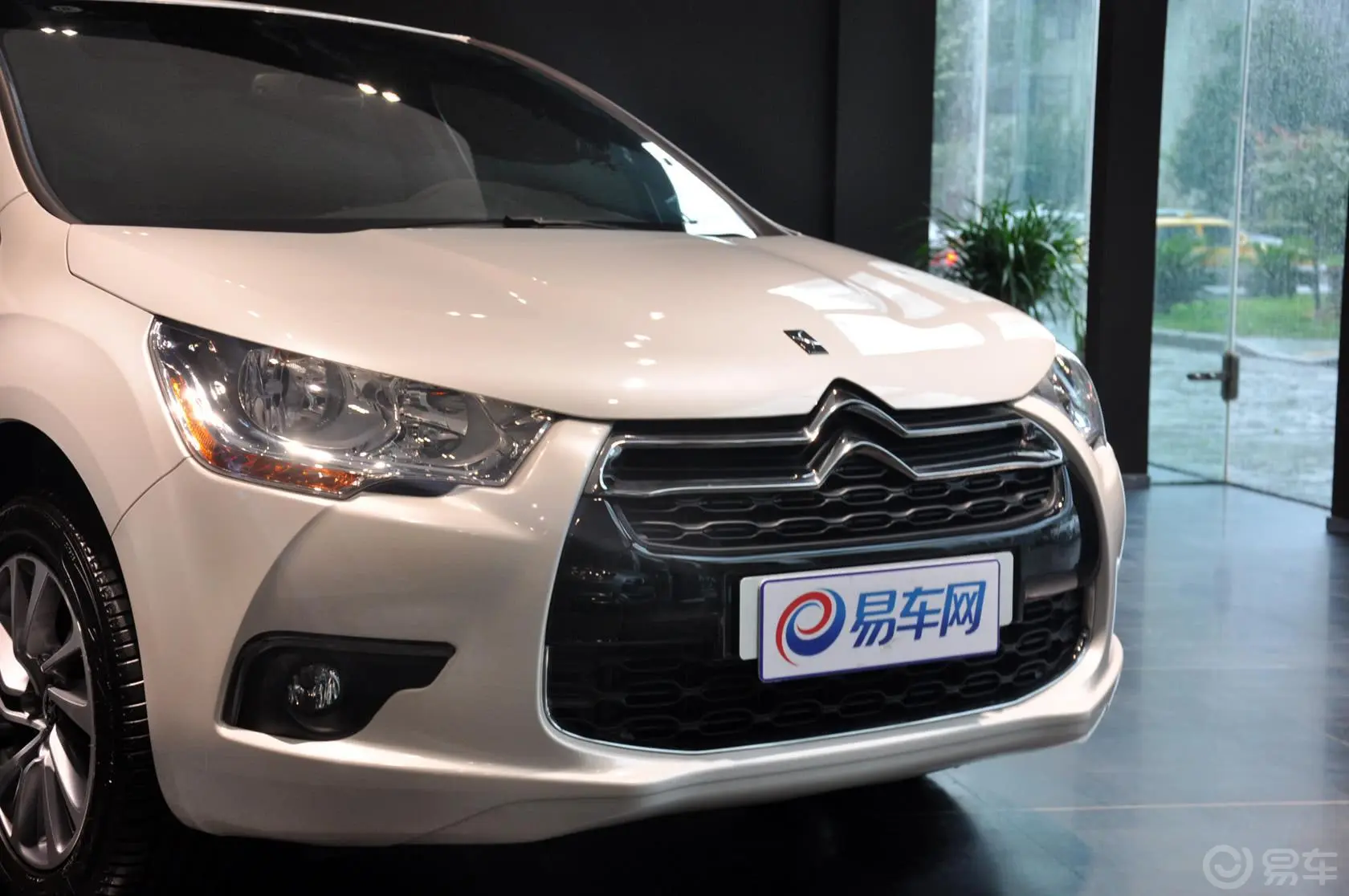 DS 41.6T 手自一体 风尚版外观