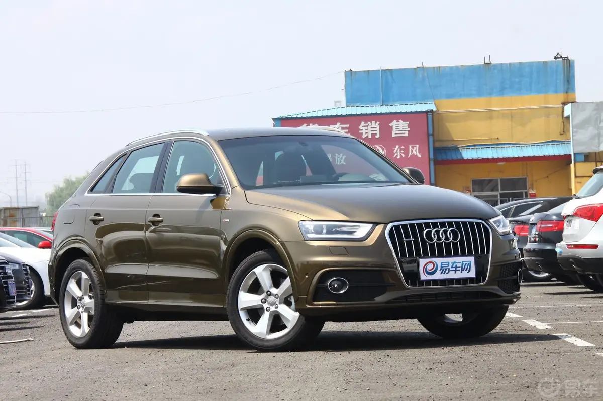 奥迪Q3(进口)2.0T 双离合 越野型外观