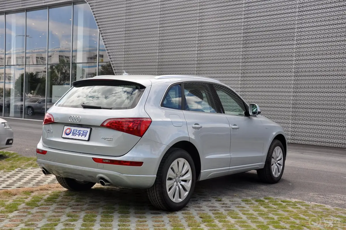 奥迪Q5(进口)2.0 TFSI Hybrid quattro外观