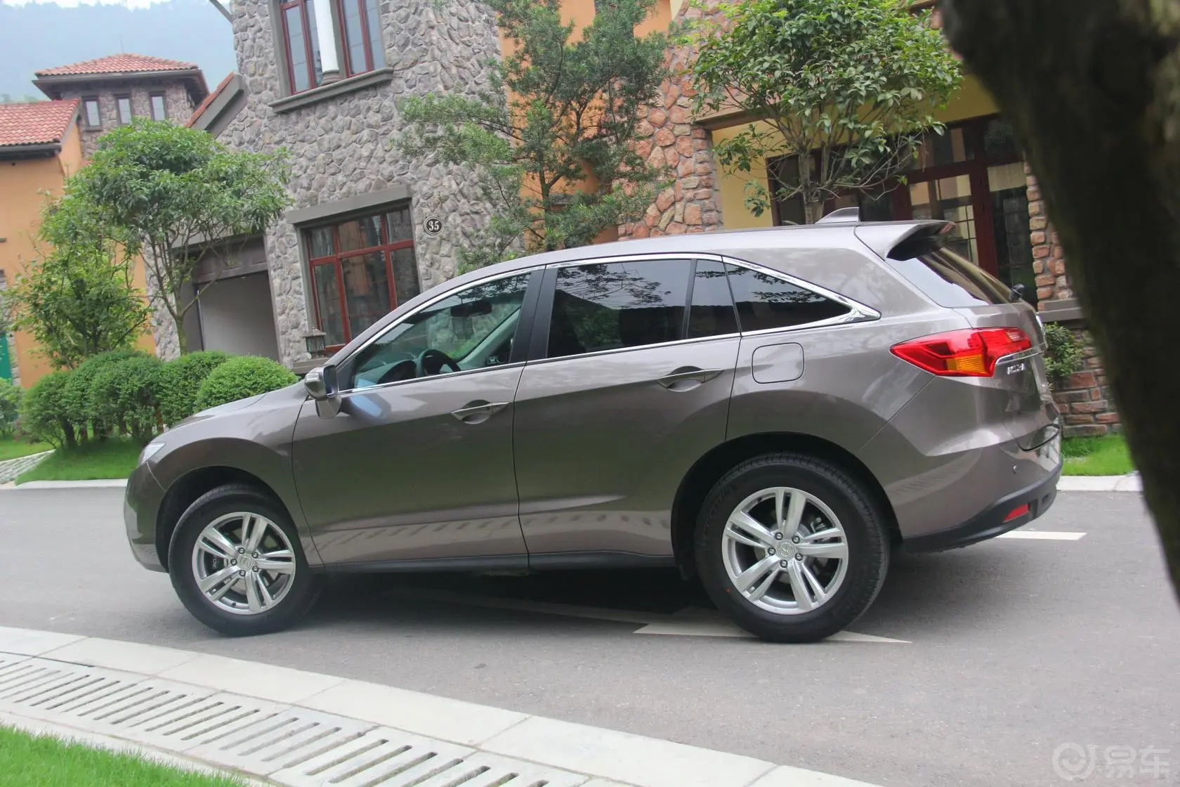 讴歌RDX(进口)3.5L V6外观