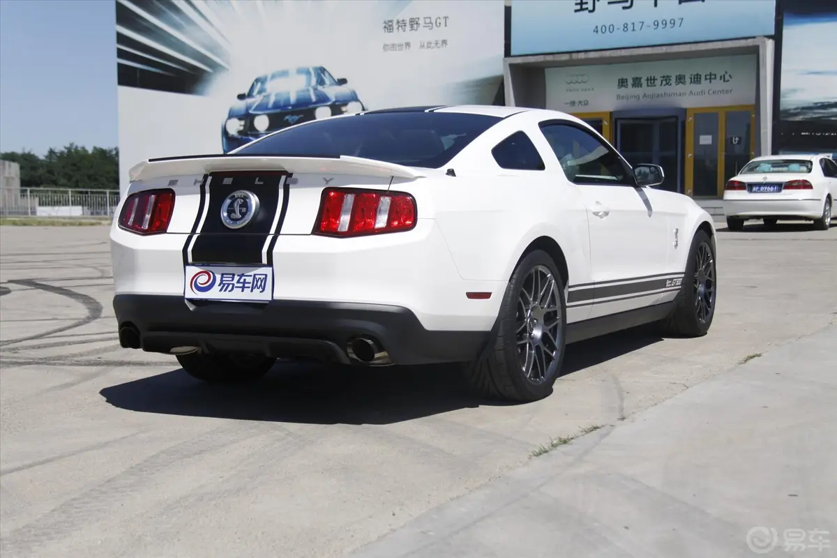 MustangShelby V8 5.4L 手动 豪华版 SVT改装外观