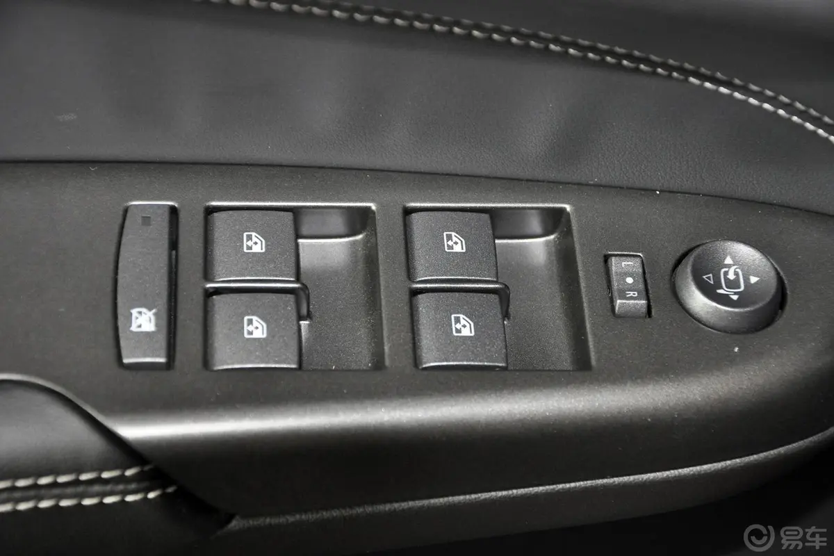 凯迪拉克SRX3.0L 手自一体 领先版车窗升降键