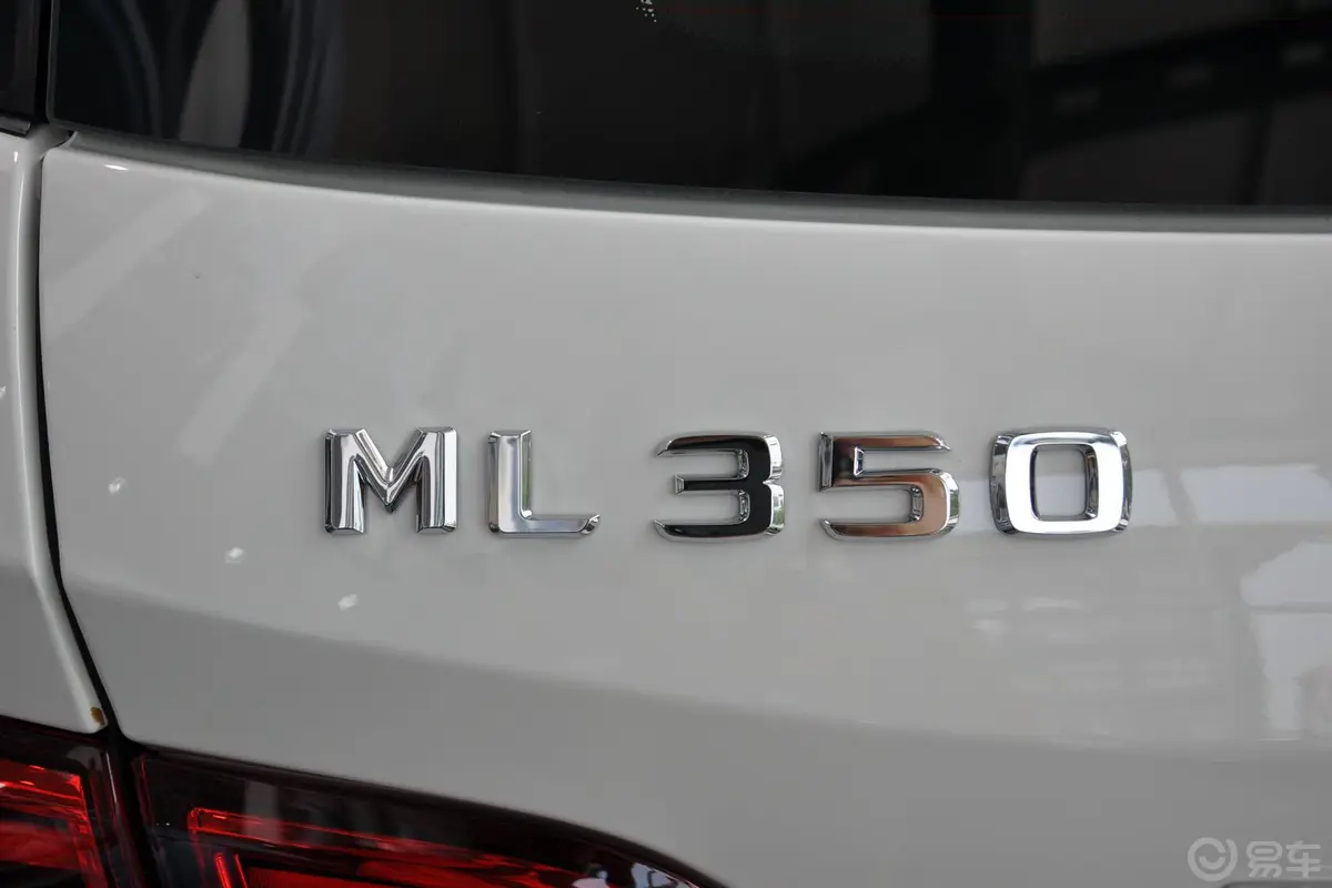 奔驰M级ML 350 豪华型外观