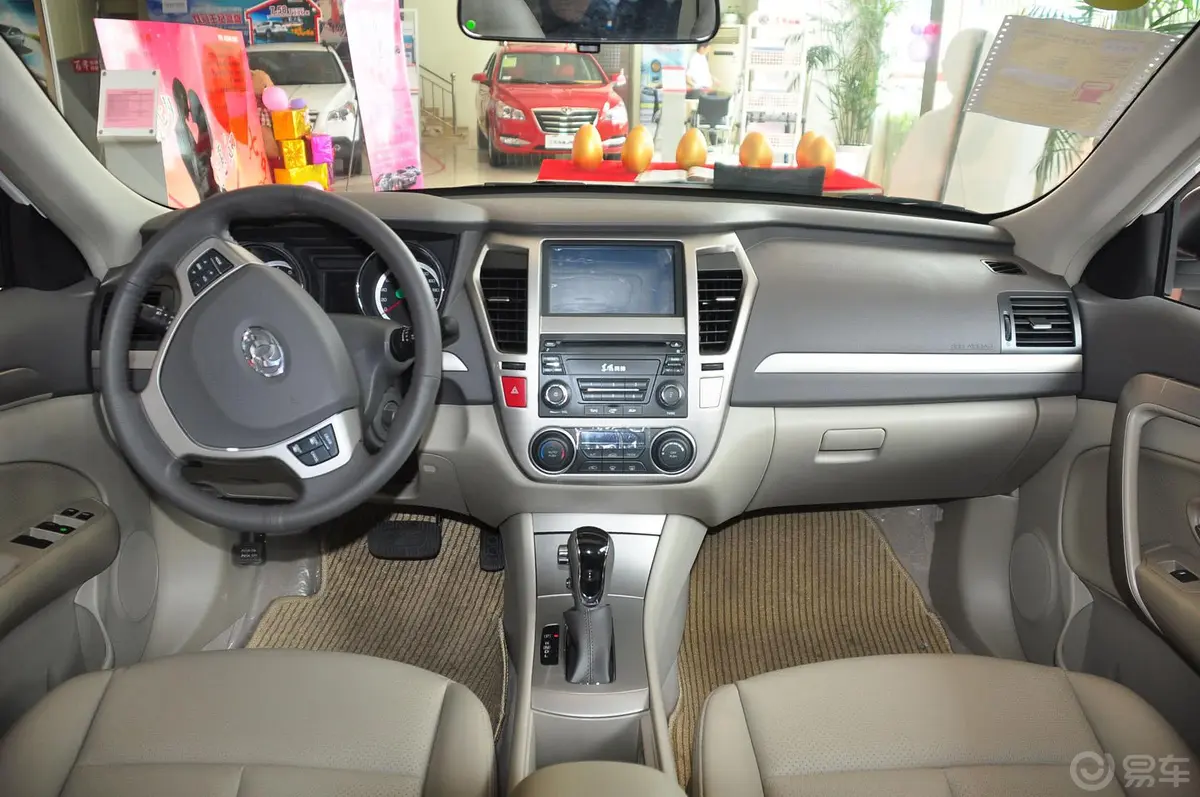 风神A602.0L CVT 豪华型内饰