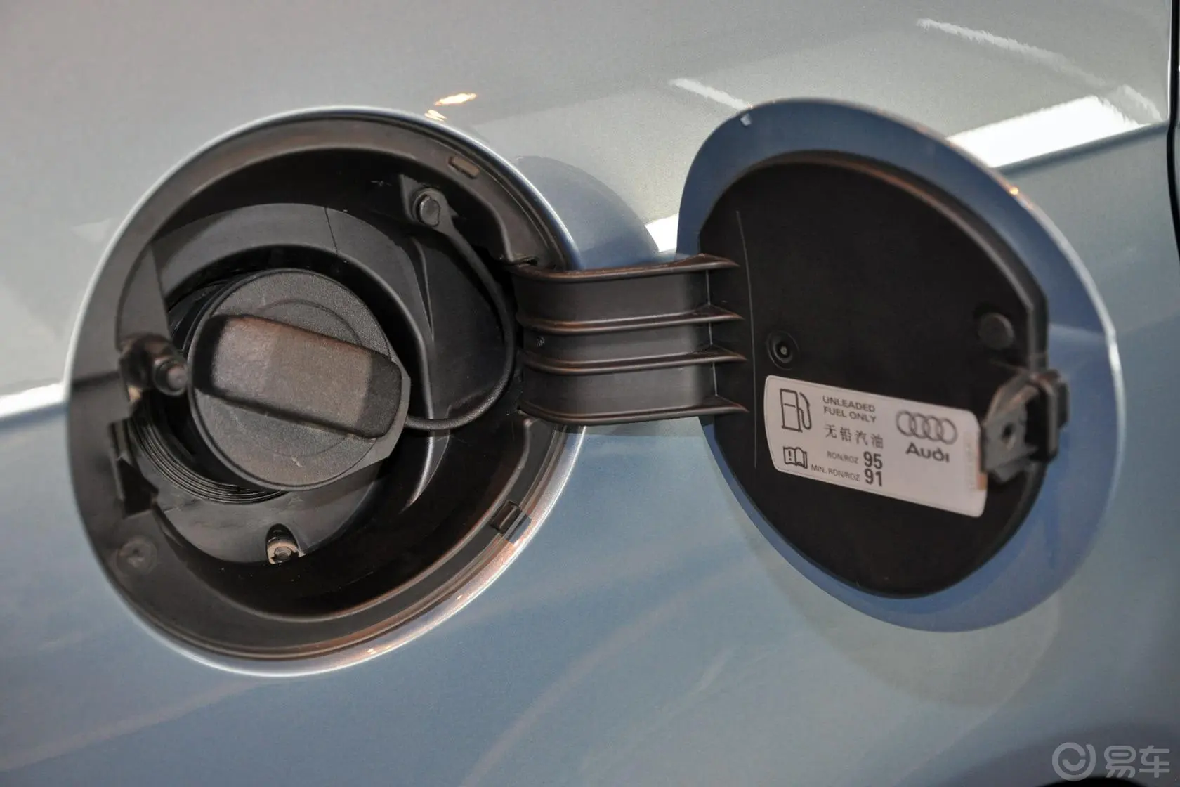 奥迪A3(进口)Sportback 1.8T 自动 豪华型油箱盖