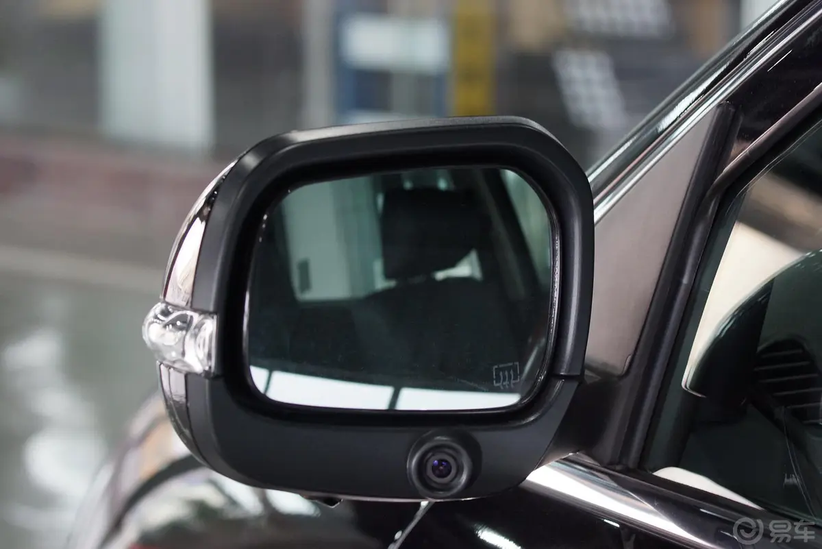 大7 SUV锋芒限量版 2.2T 自动 两驱 智慧型 后视镜镜面（后）