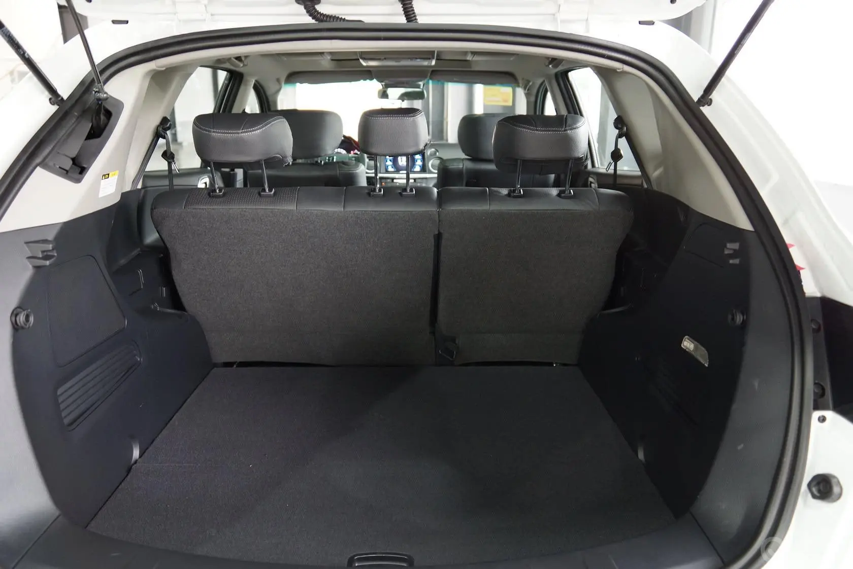 大7 SUV锋芒限量版 2.2T 自动 四驱 智尊型行李箱空间