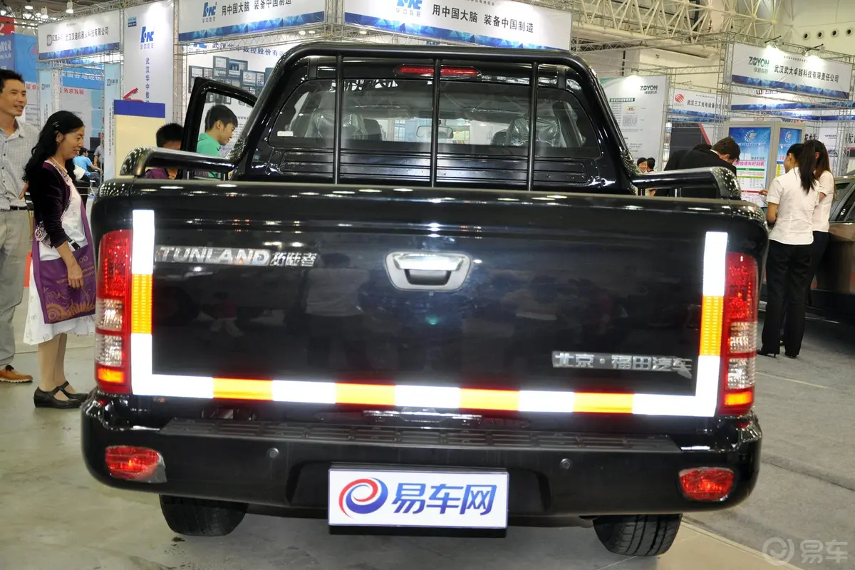 拓陆者E32.8T 手动 四驱外观