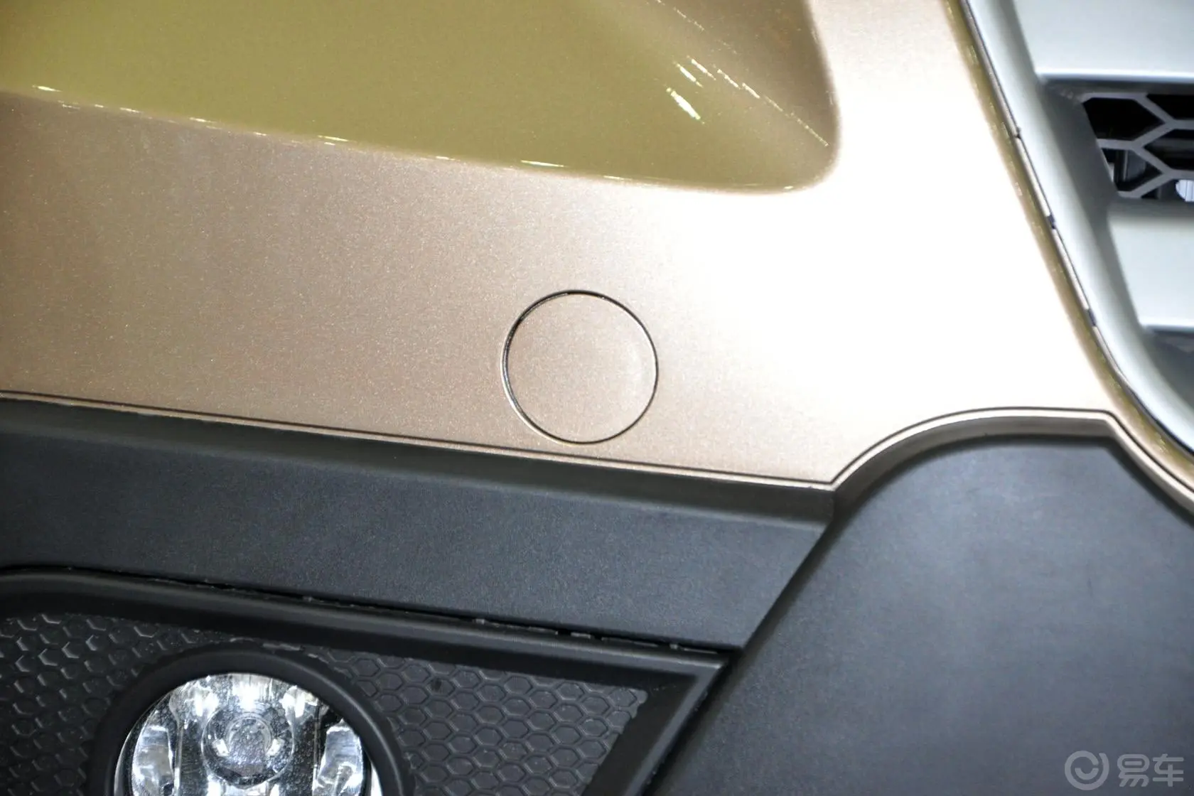 风神H30Cross 1.6L 自动 尊尚型大灯清洗装置