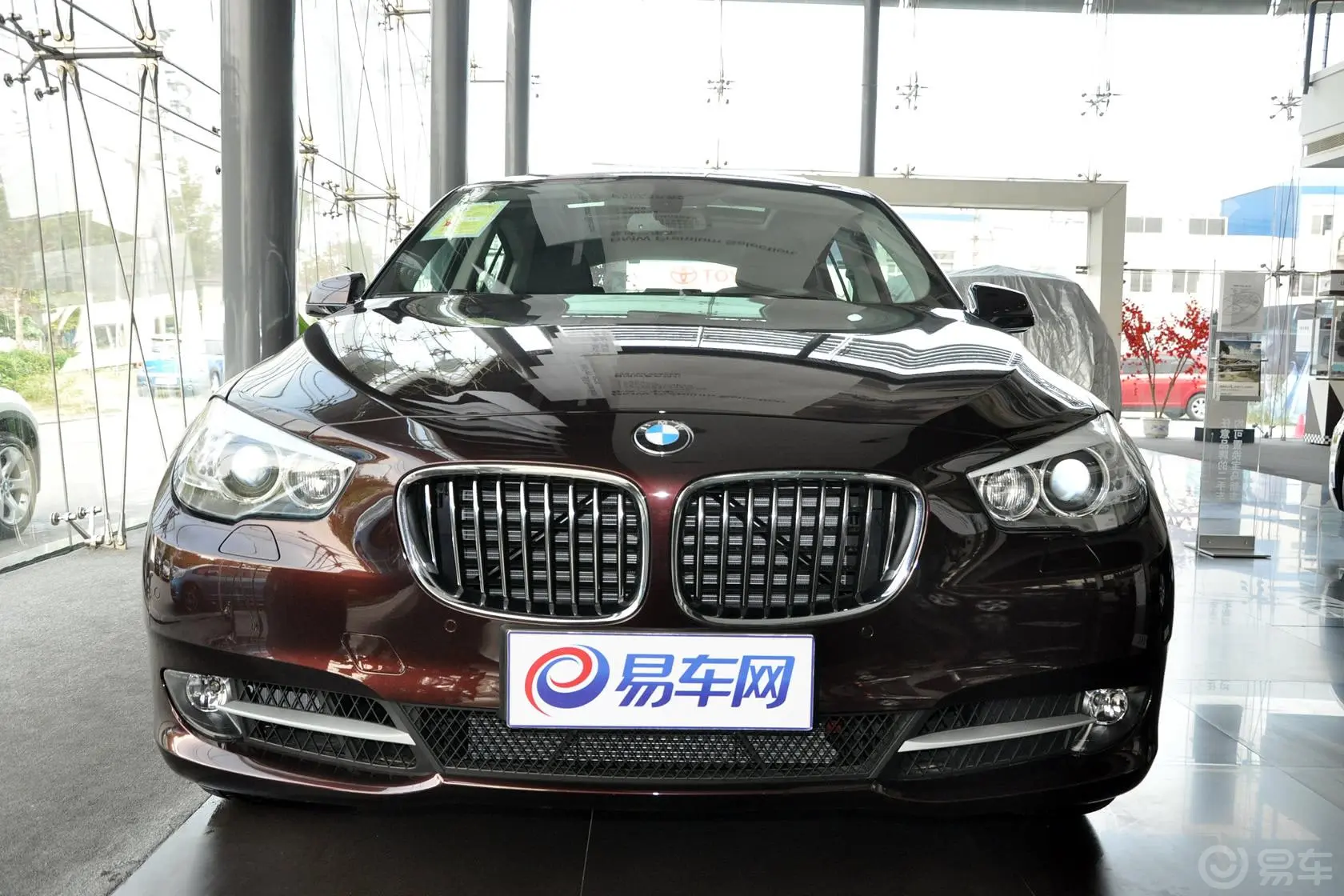 宝马5系GT535i xDrive 豪华型外观