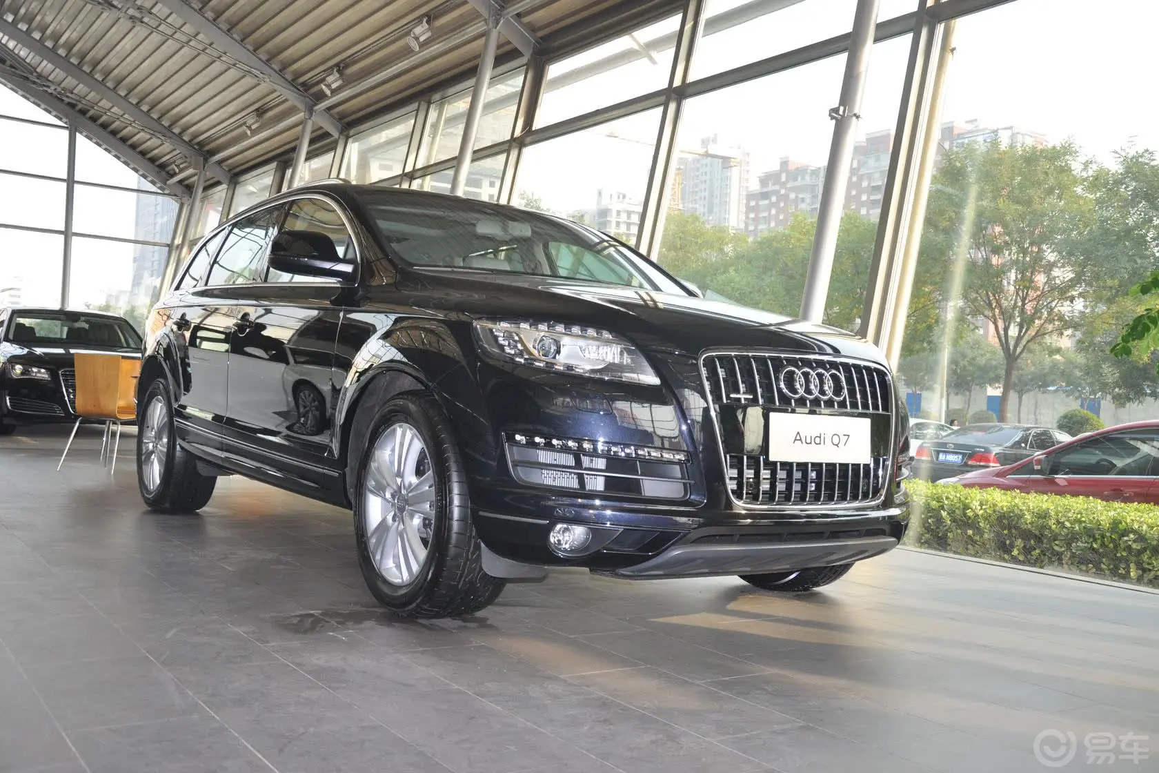 奥迪Q735 TFSI 舒适型侧前45度车头向右水平