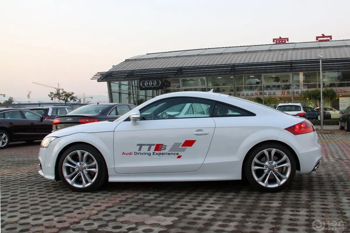 奥迪TTTTS Coupe 2.0 TFSI quattro S tronic外观