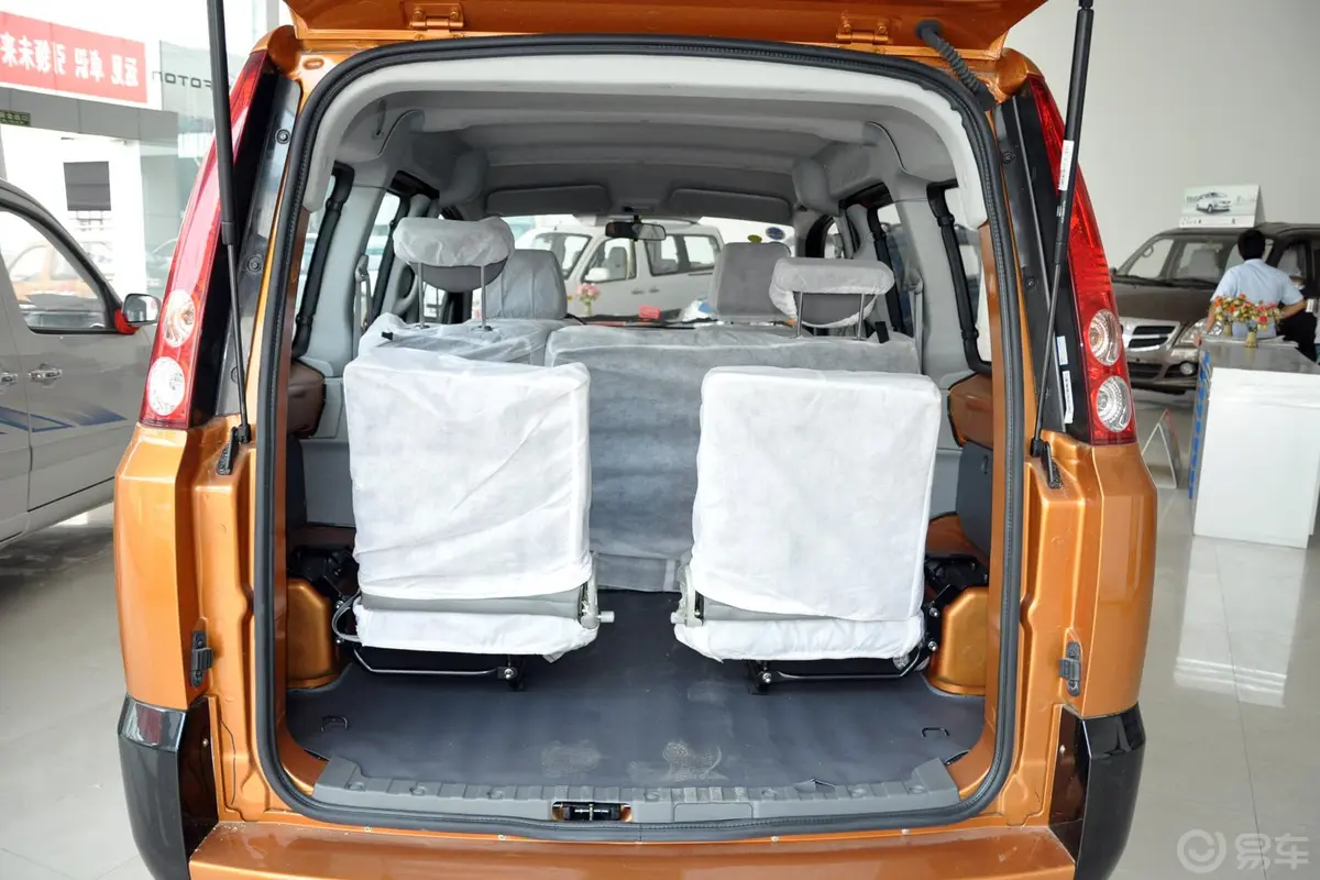 迷迪宜商版标准型 1.5L 国IV(4A91)行李箱空间
