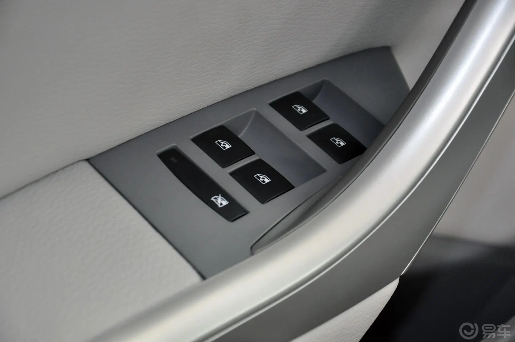 英朗XT 1.6L 手动 舒适型车窗升降键