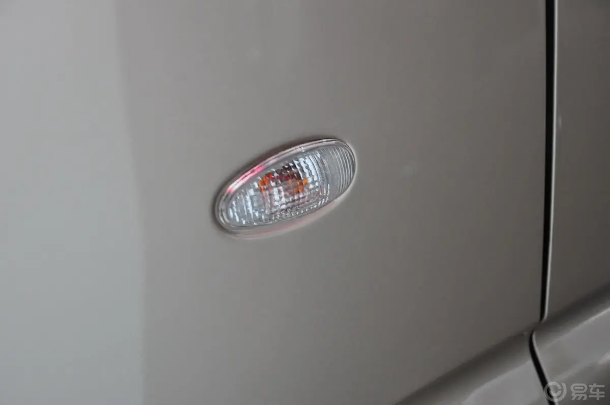 菱智M3 1.6L 手动 舒适型车侧转向灯