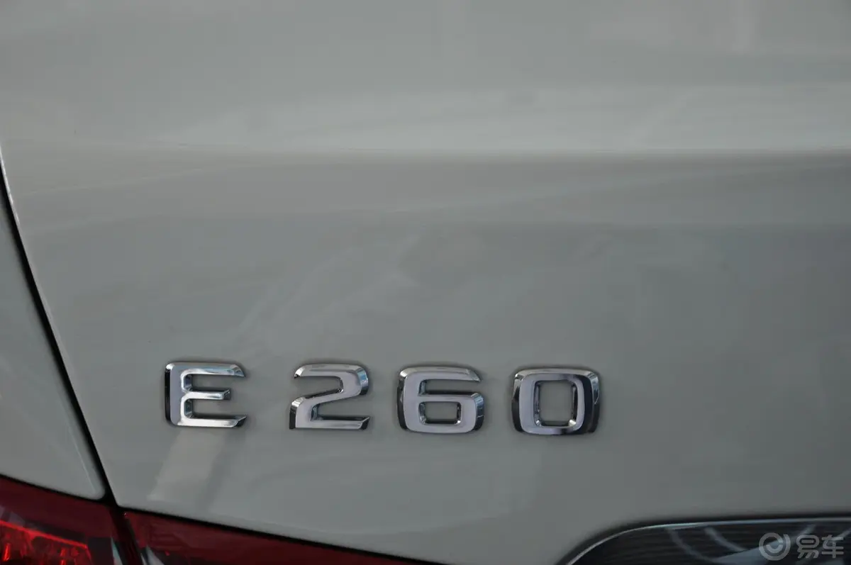 奔驰E级(进口)E 260 CGI 双门轿跑车外观