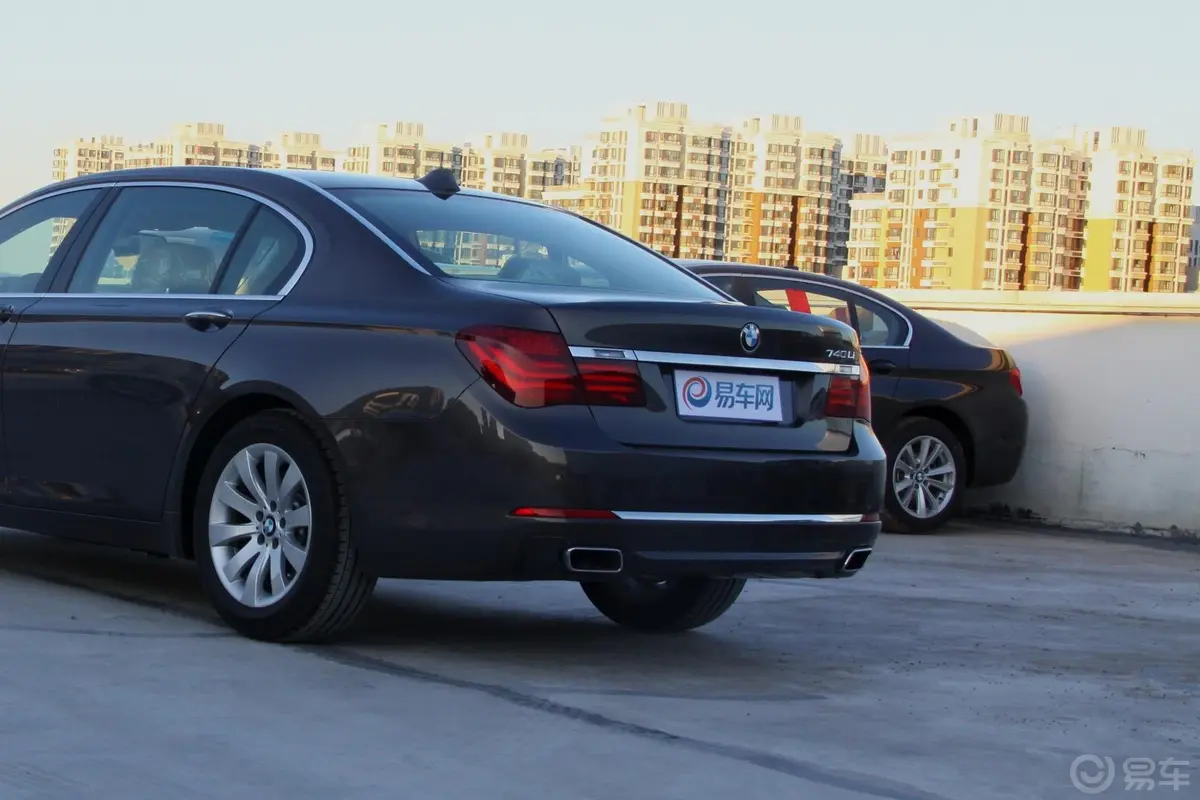 宝马7系740Li 豪华型车尾局部