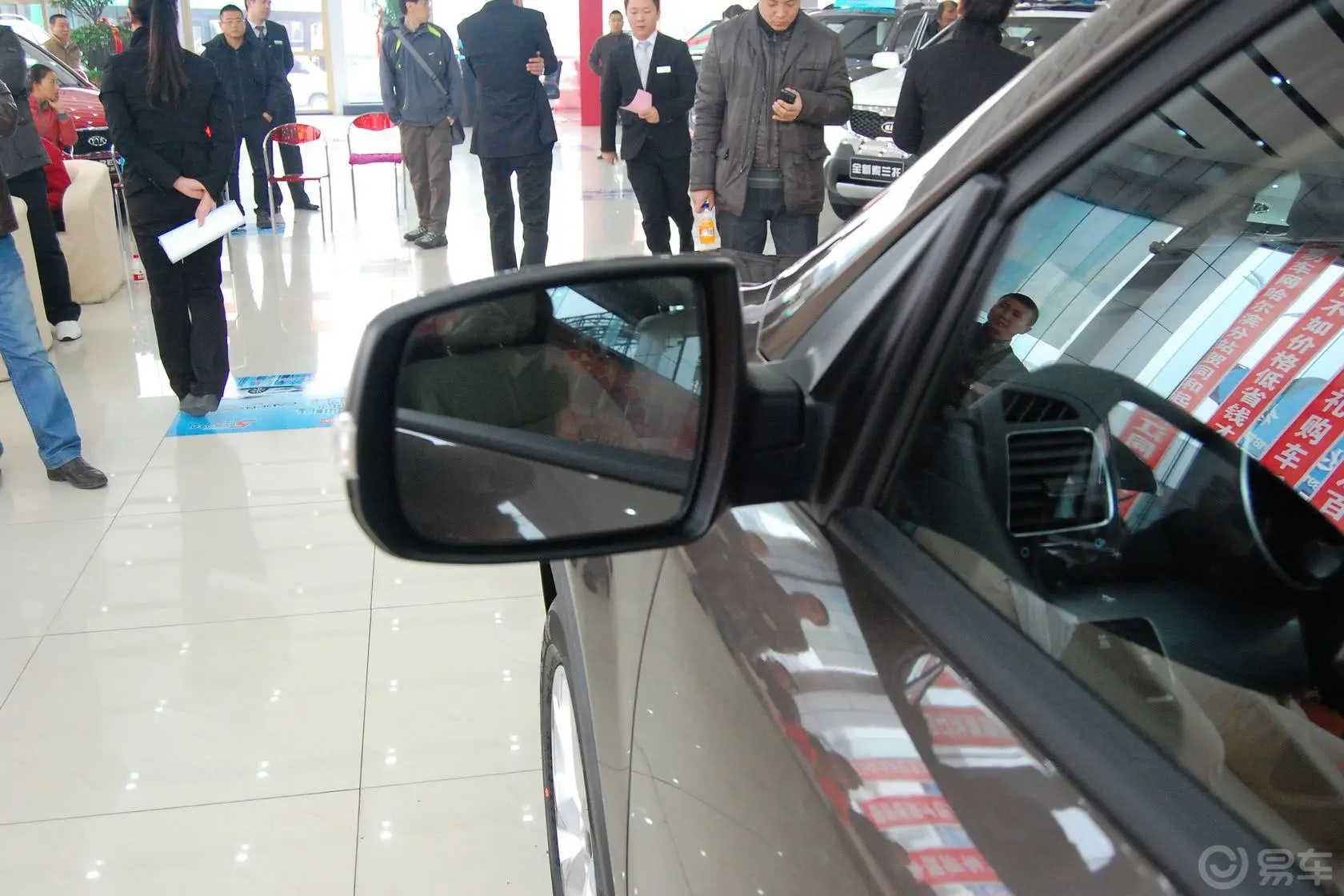 索兰托2.4L 汽油 豪华版 七座后视镜镜面（后）