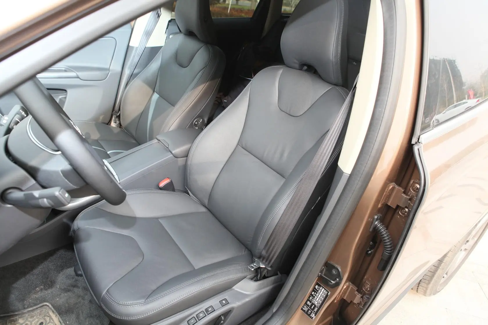 沃尔沃XC60(进口)2.0T T5 智尊版驾驶员座椅
