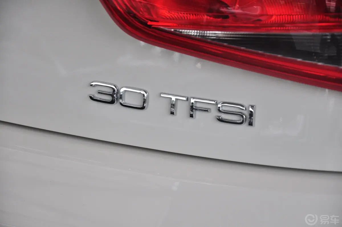 奥迪A1Sportback 30TFSI Urban尾标