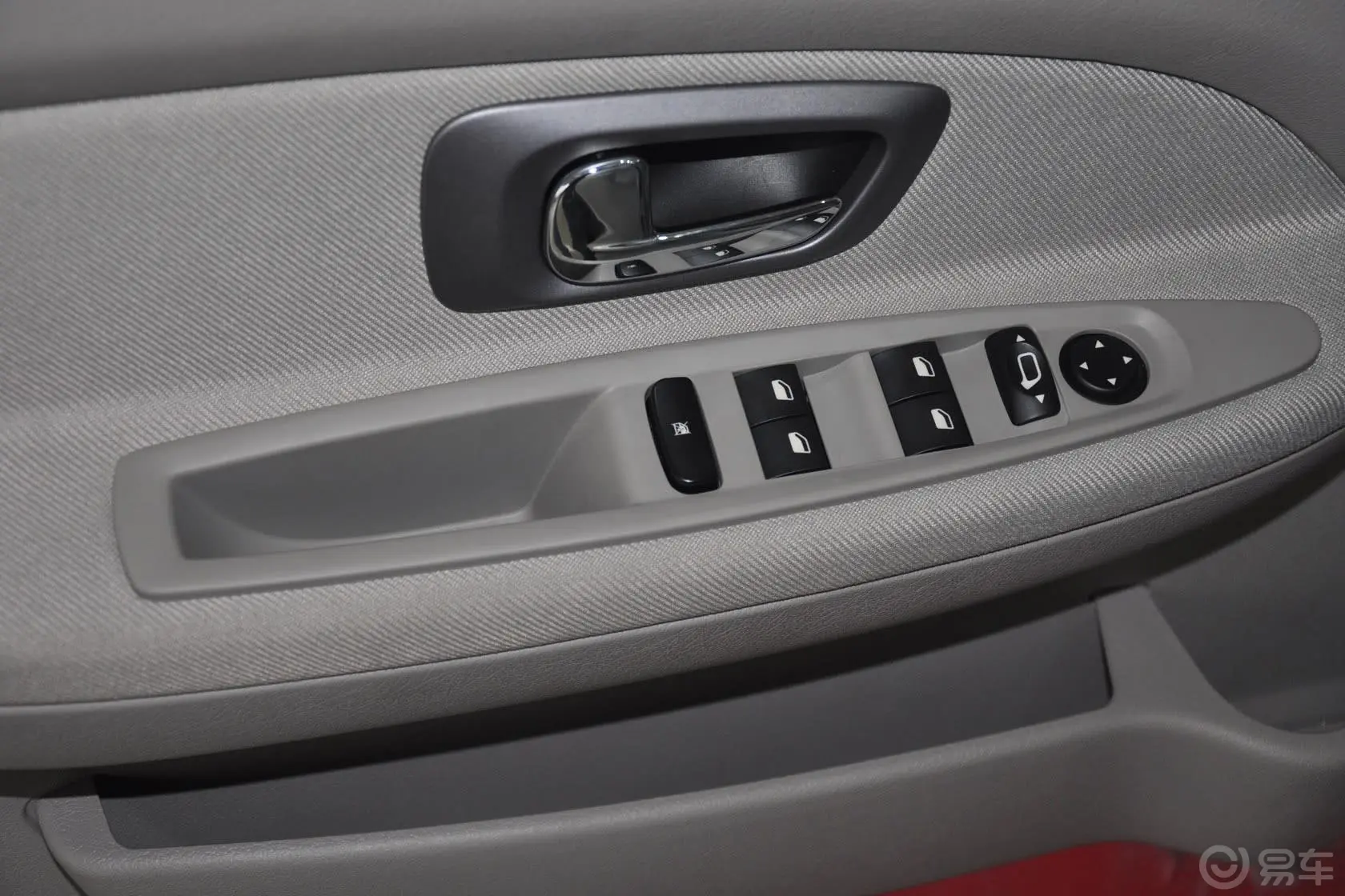 爱丽舍三厢 1.6L 科技型CNG 手动车窗升降键