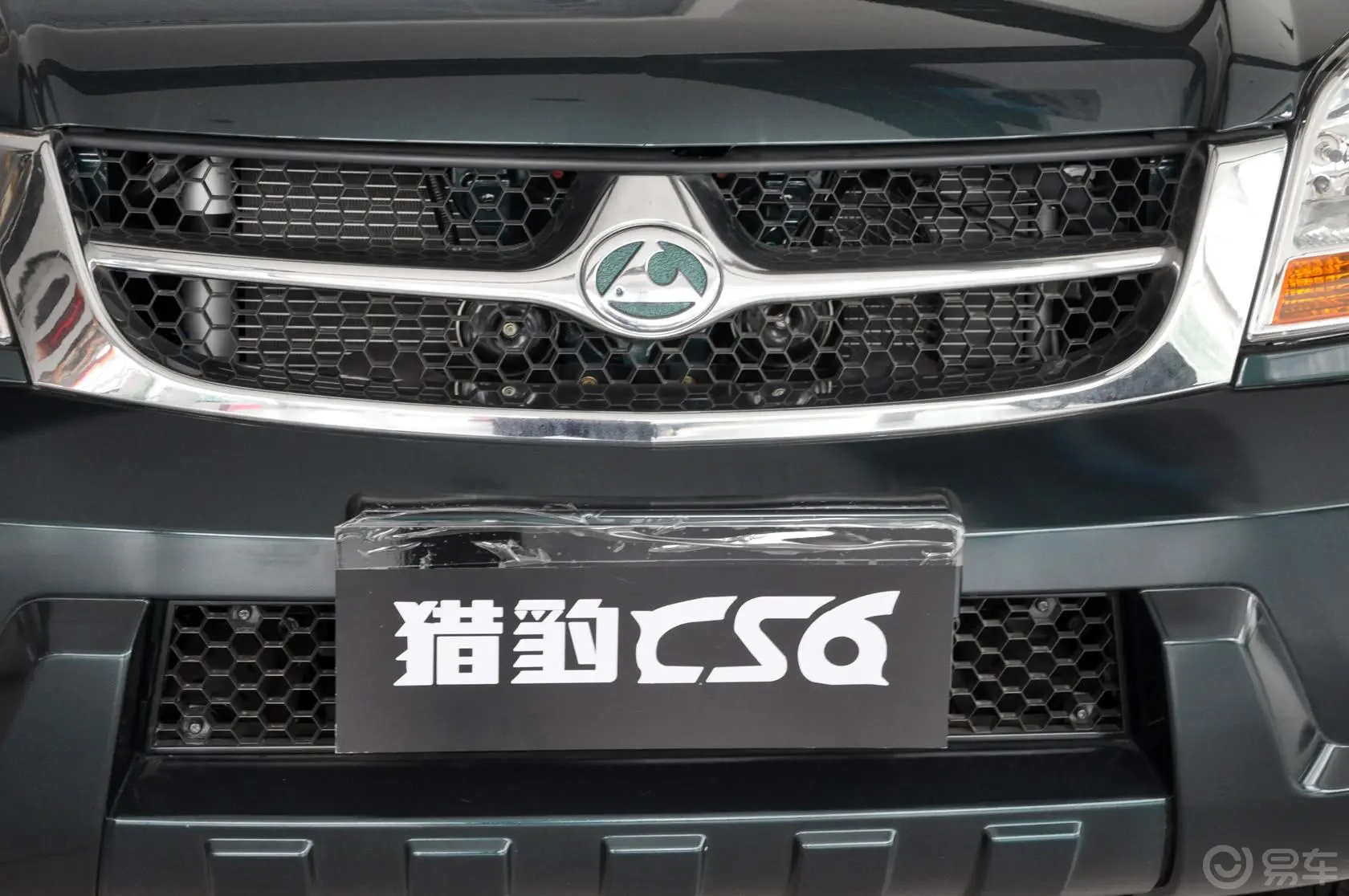 猎豹CS6汽油版 CFA6501A MT 4WD 舒适型前格栅侧俯拍
