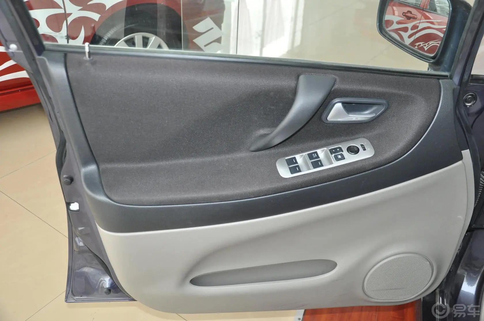 利亚纳两厢 a+ 1.4L 手动 标准型驾驶员侧车门内门板