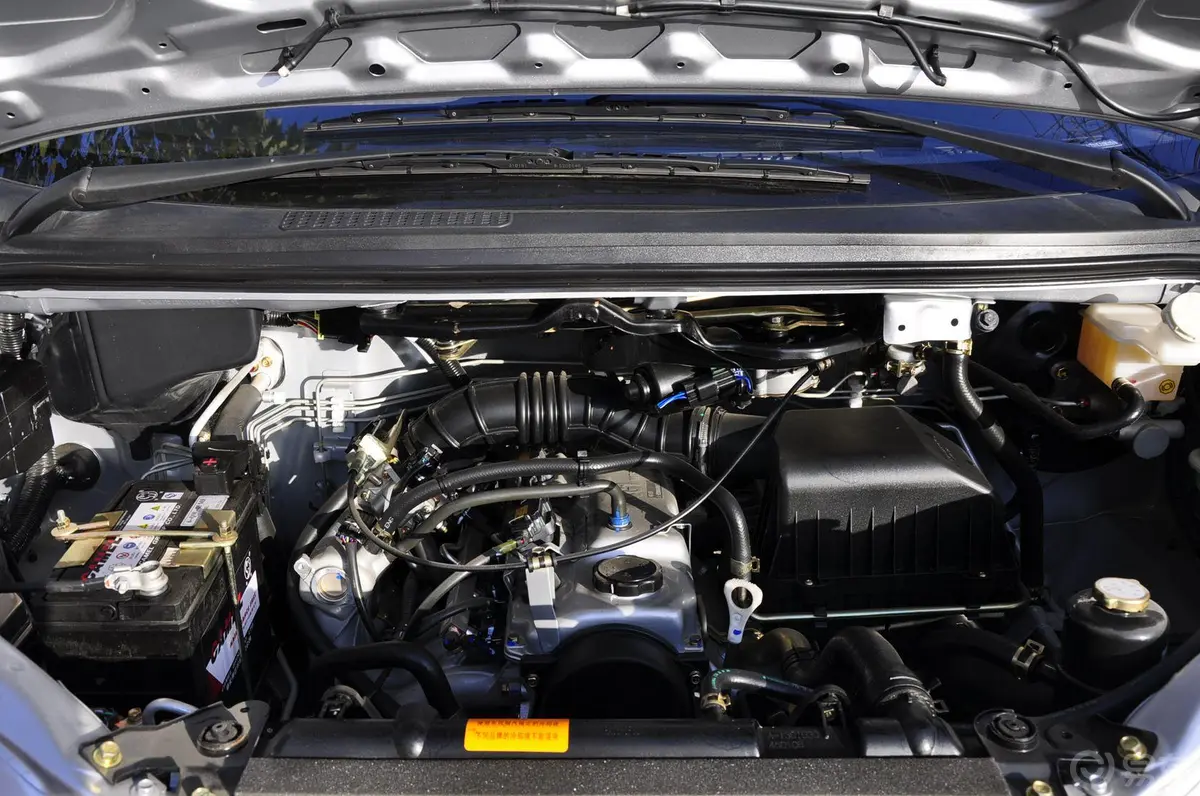 菱智V3 1.5L 手动 标准型Ⅱ发动机